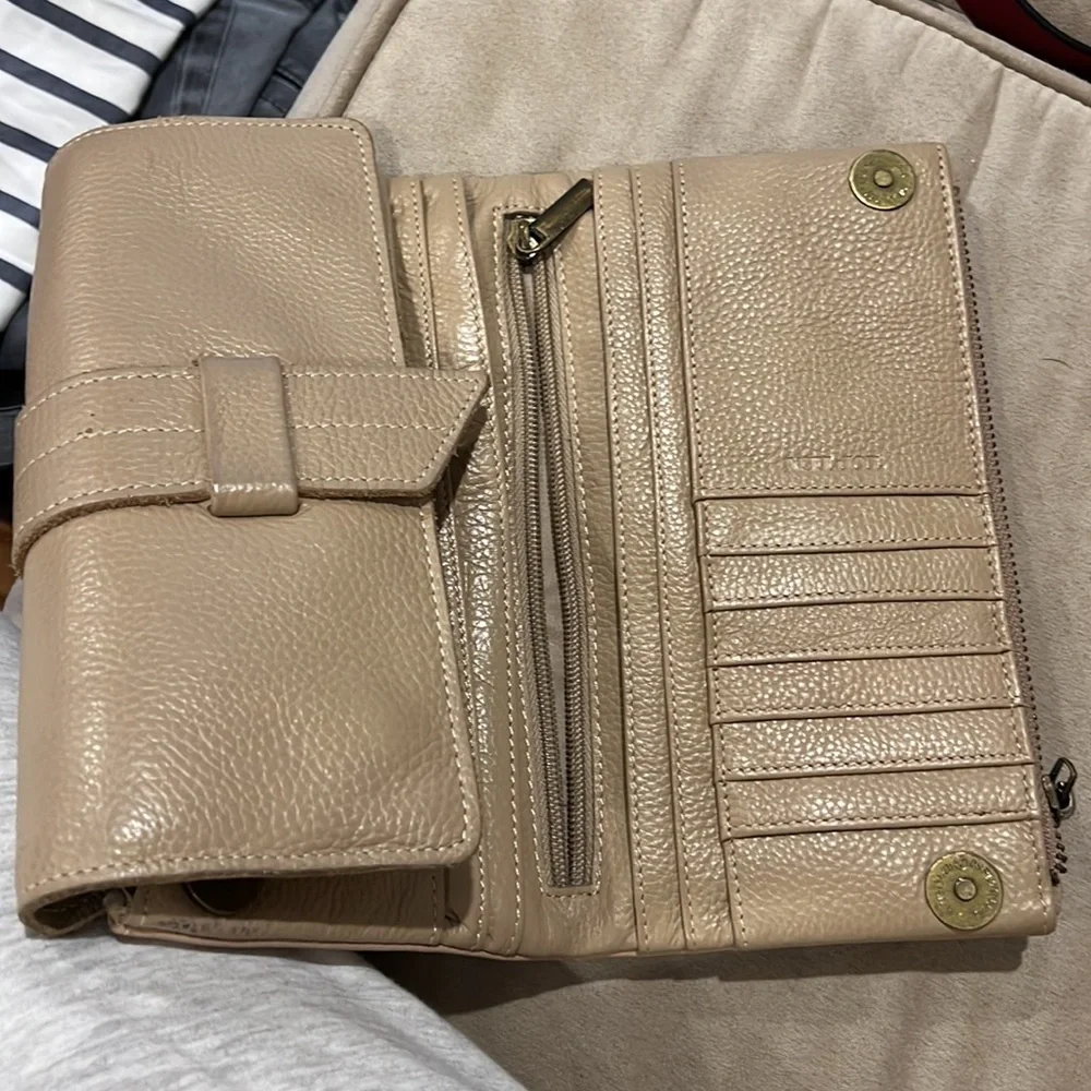Wallet - Picture 4 of 5